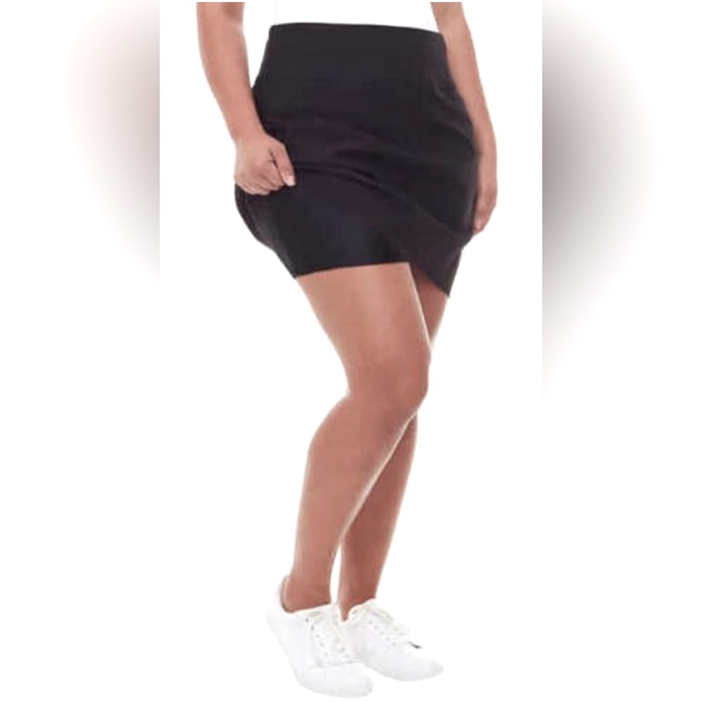 SC & Co. tummy control skirt shorts NWT